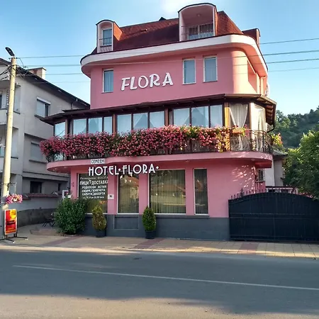 酒店 弗洛拉家庭旅馆 3*